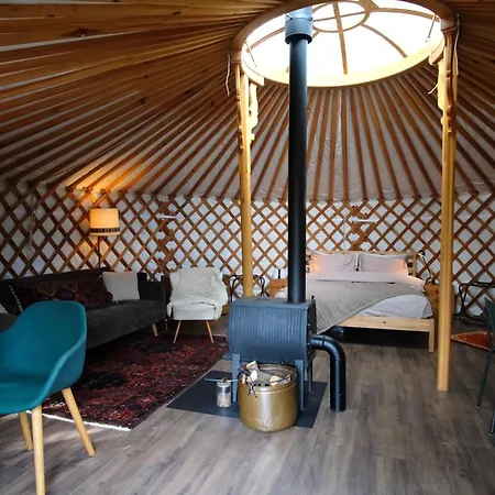 Flower Power Bed & Breakfast 3*