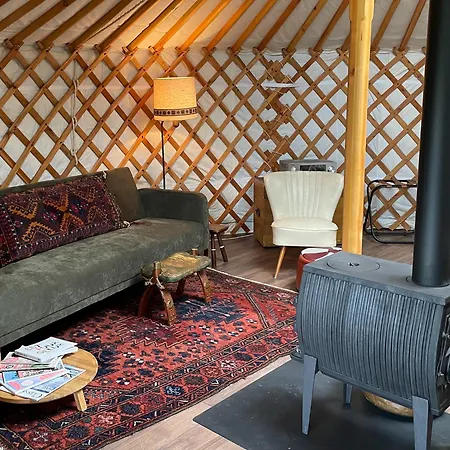 Bed and Breakfast Flower Power